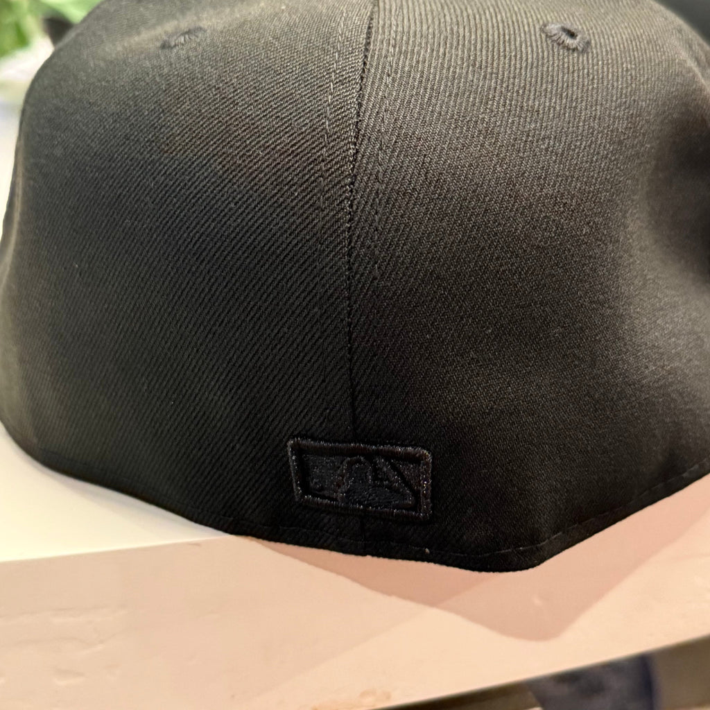 Black Red Chief Wahoo snapback hat, view 4