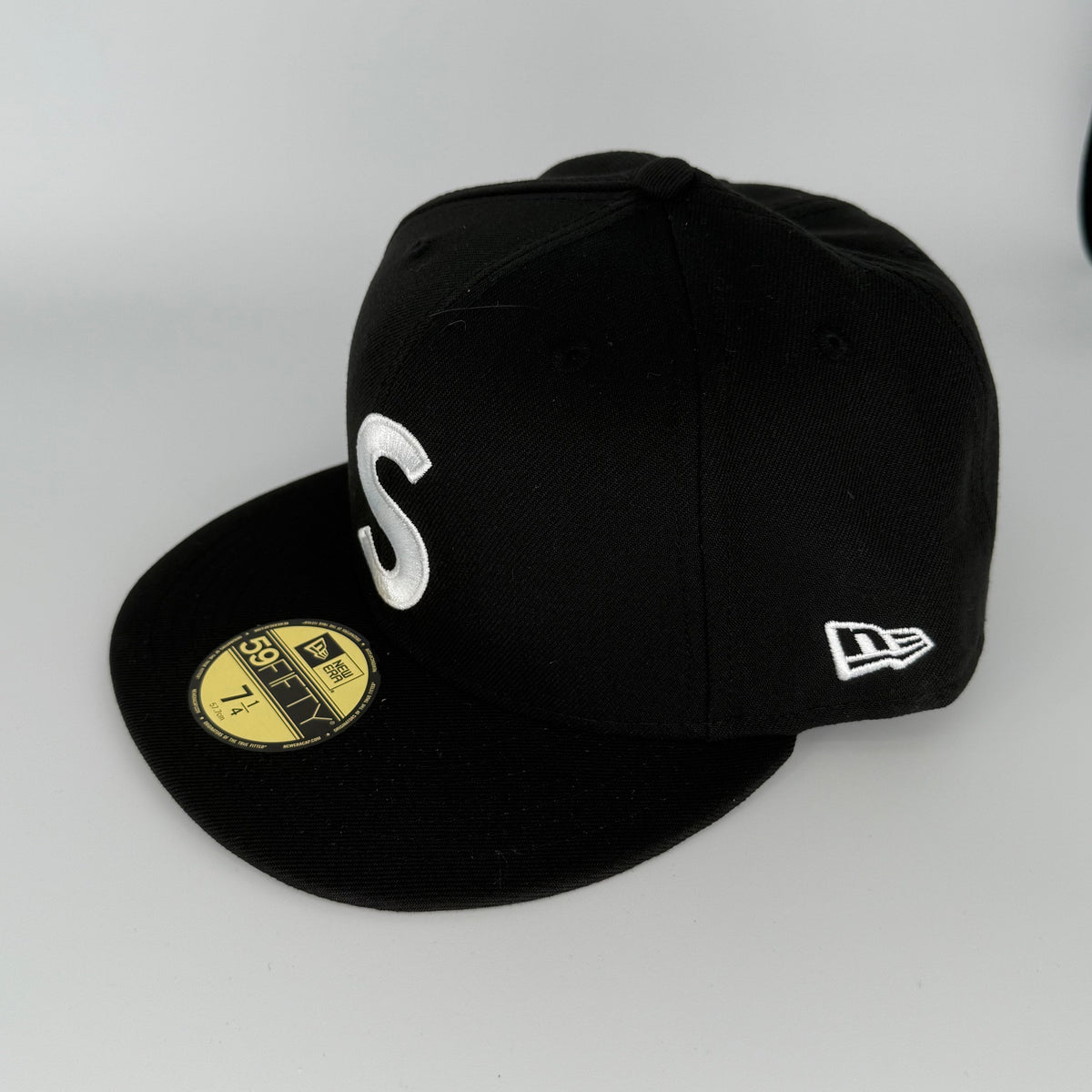 Classic Supreme fitted hat, view 2