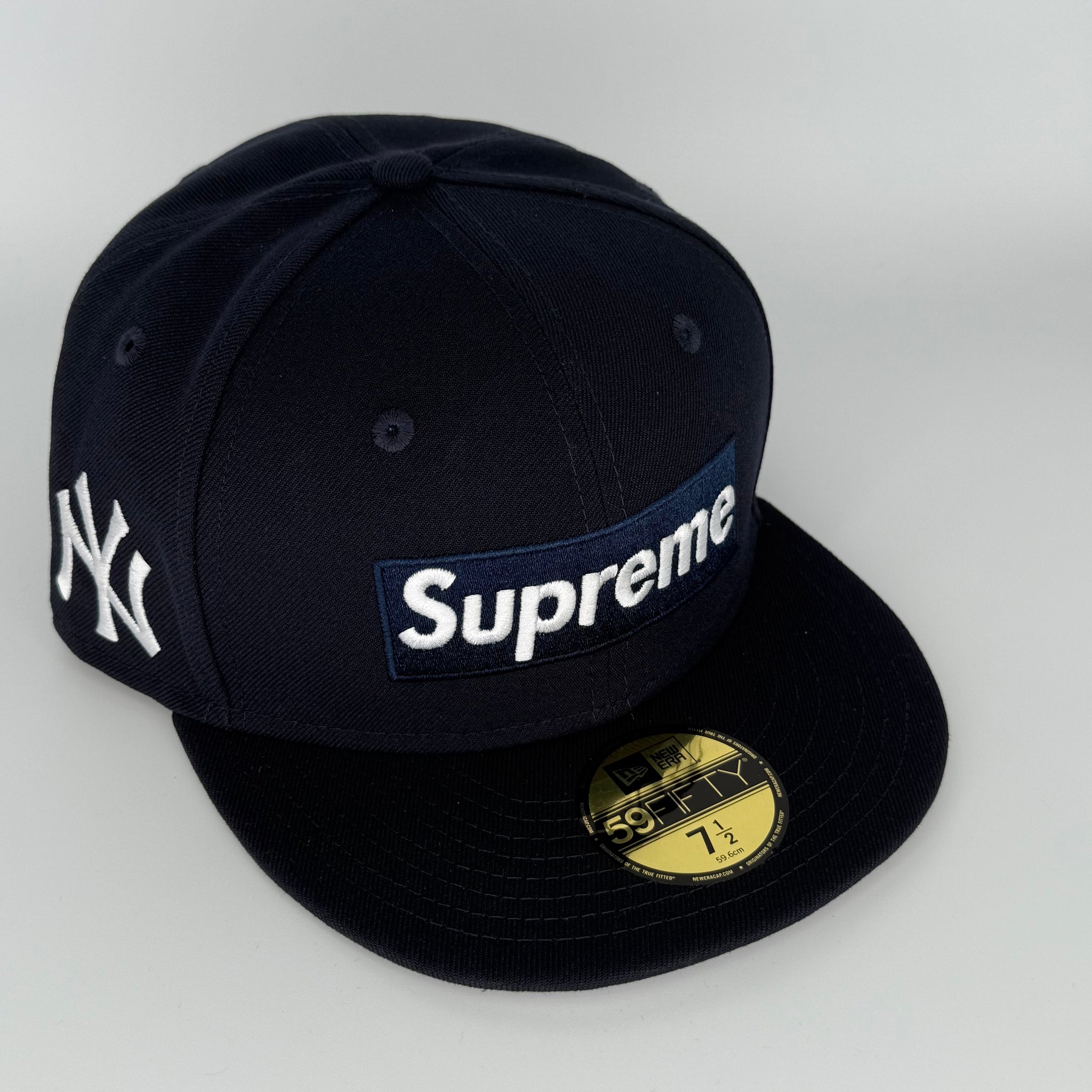 Supreme 59FIFTY 7 1/2 ニューヨークヤンキースネイビー Supreme New Supreme 59FIFTY 7 1/2 ニューヨークヤンキースネイビー Supreme New