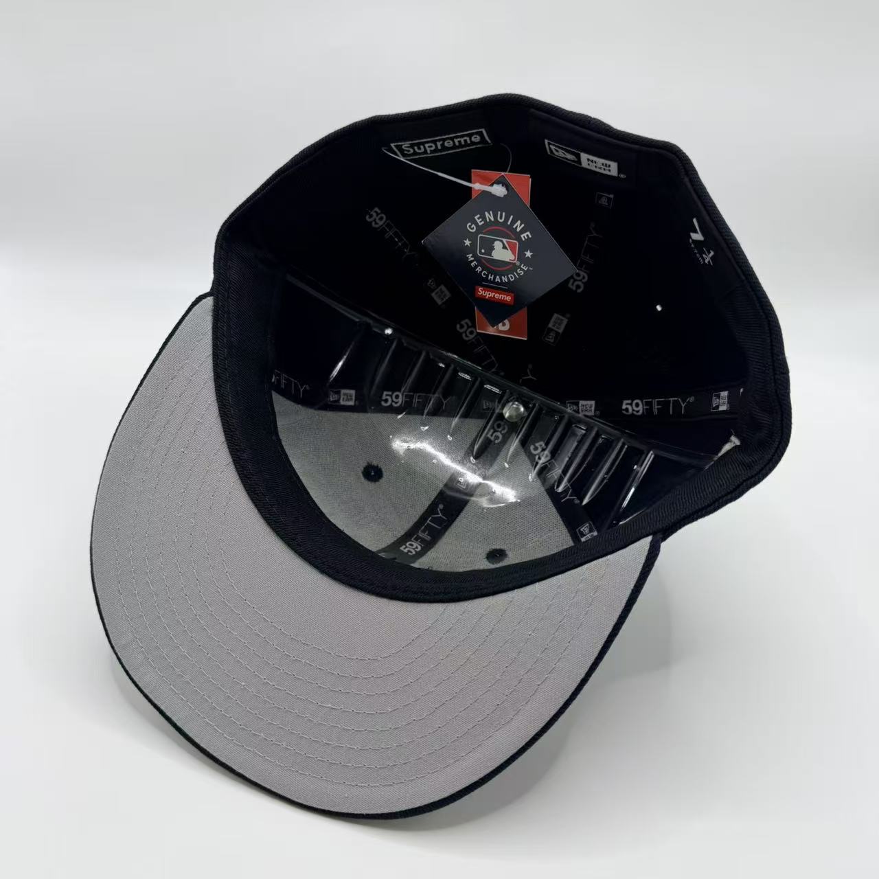 Navy Supreme New York Yankees XXV World Famous New Era Fitted Hat Cap - view 4
